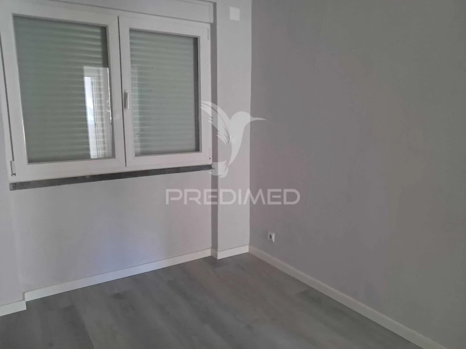 Apartamento T2 para Venda em Benfica Foto 6