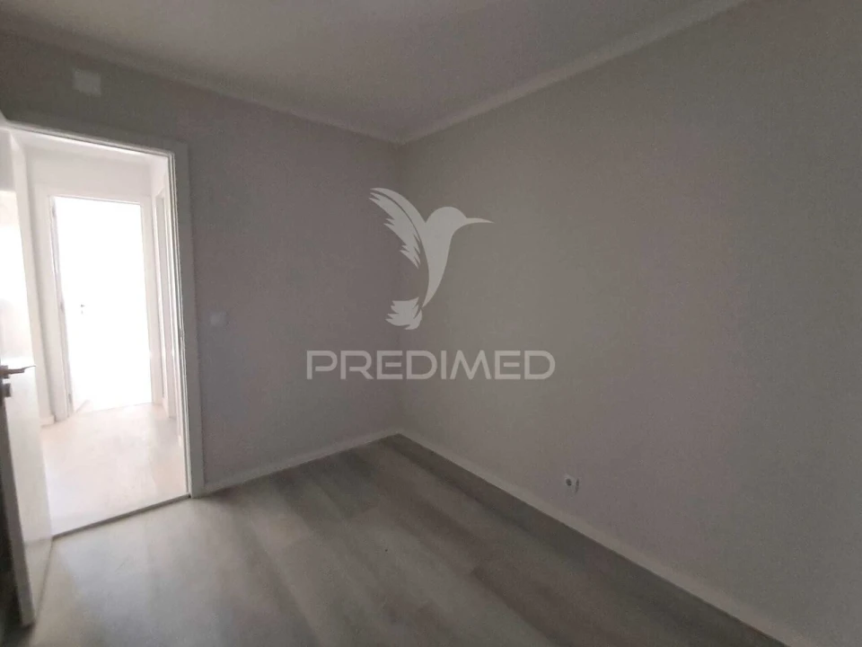 Apartamento T2 para Venda em Benfica Foto 7