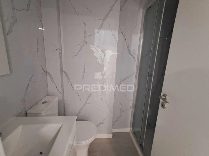Apartamento T2 para Venda em Benfica Foto 11