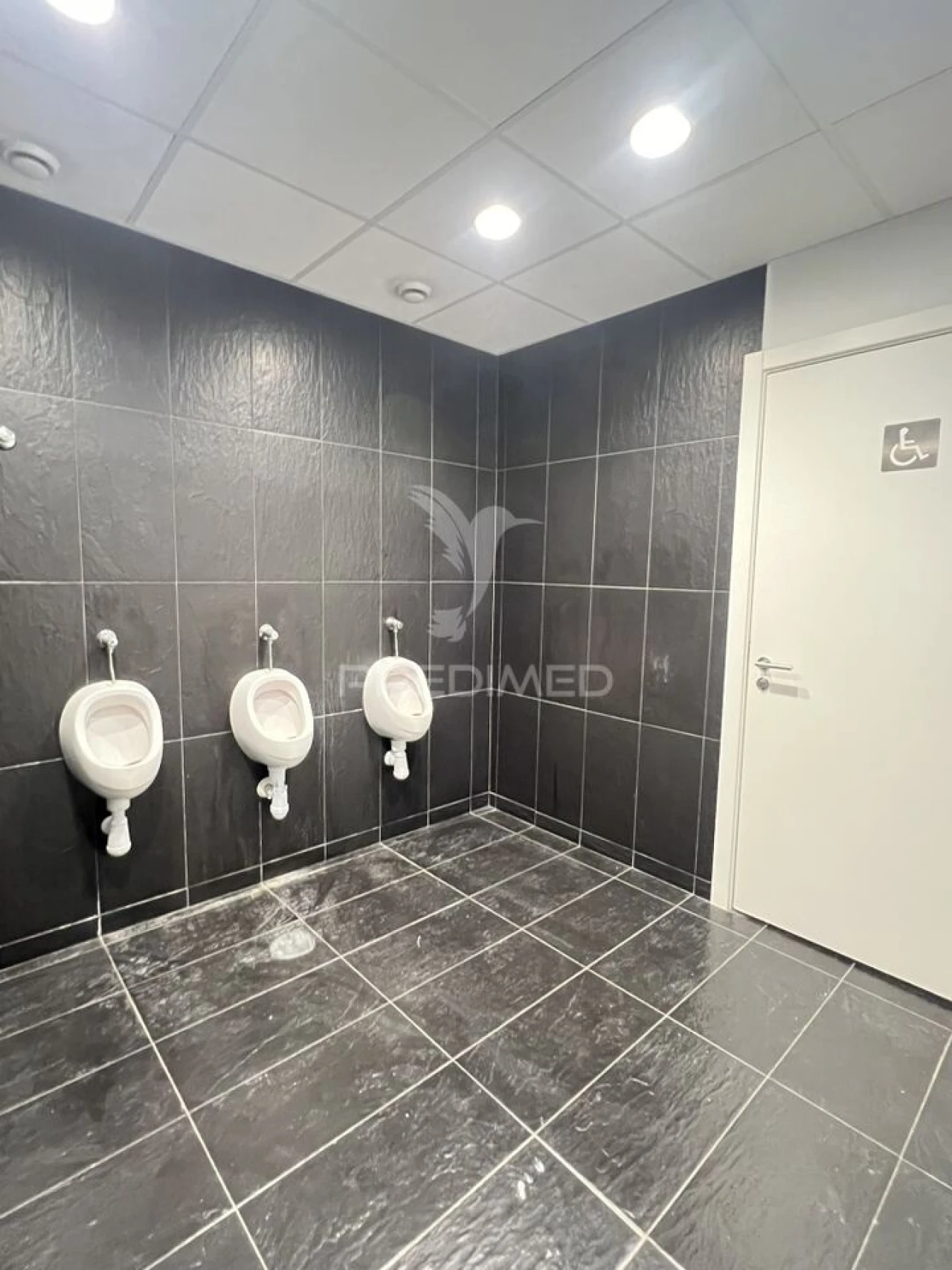 Armazém para Arrendamento em Paranhos Foto 6