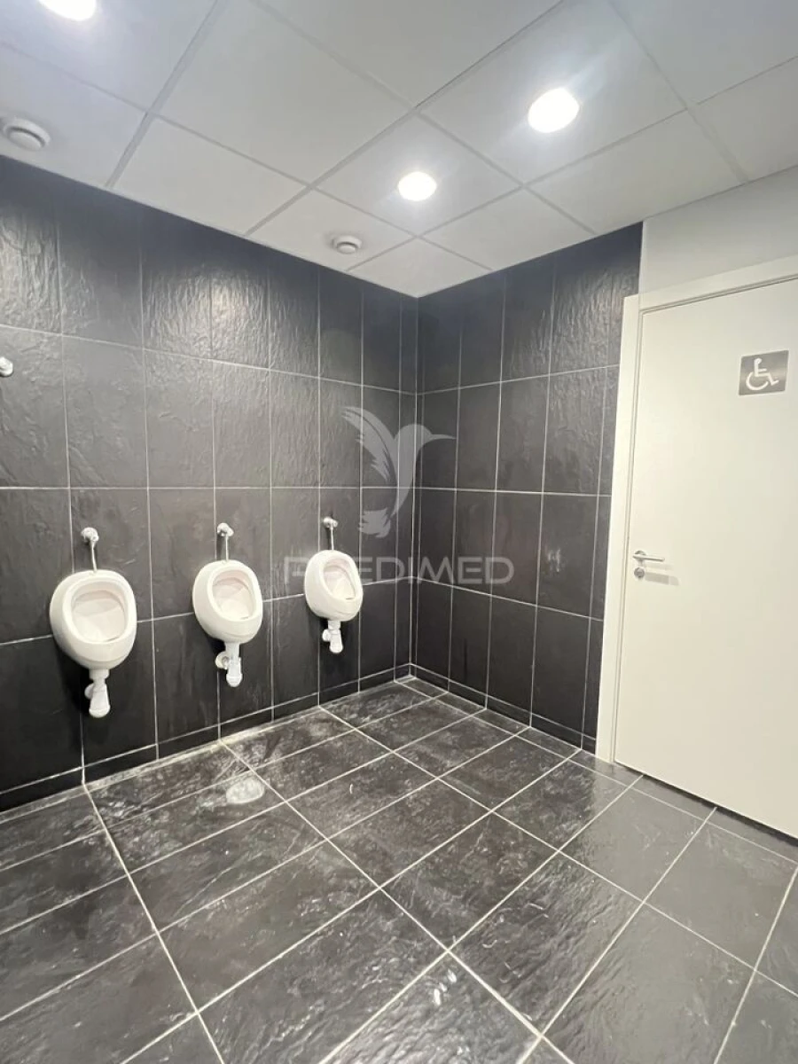 Armazém para Arrendamento em Paranhos Foto 6