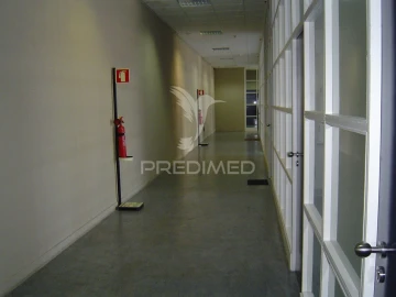 Escritório para Arrendamento em Paranhos