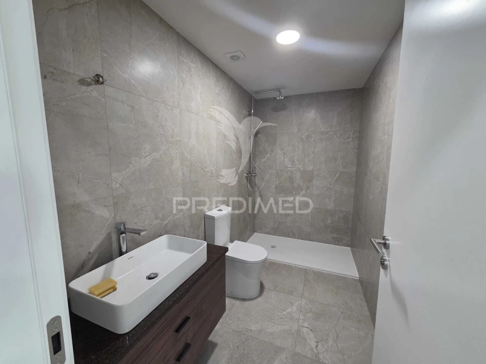 Moradia T4 para Venda em Aradas Foto 21