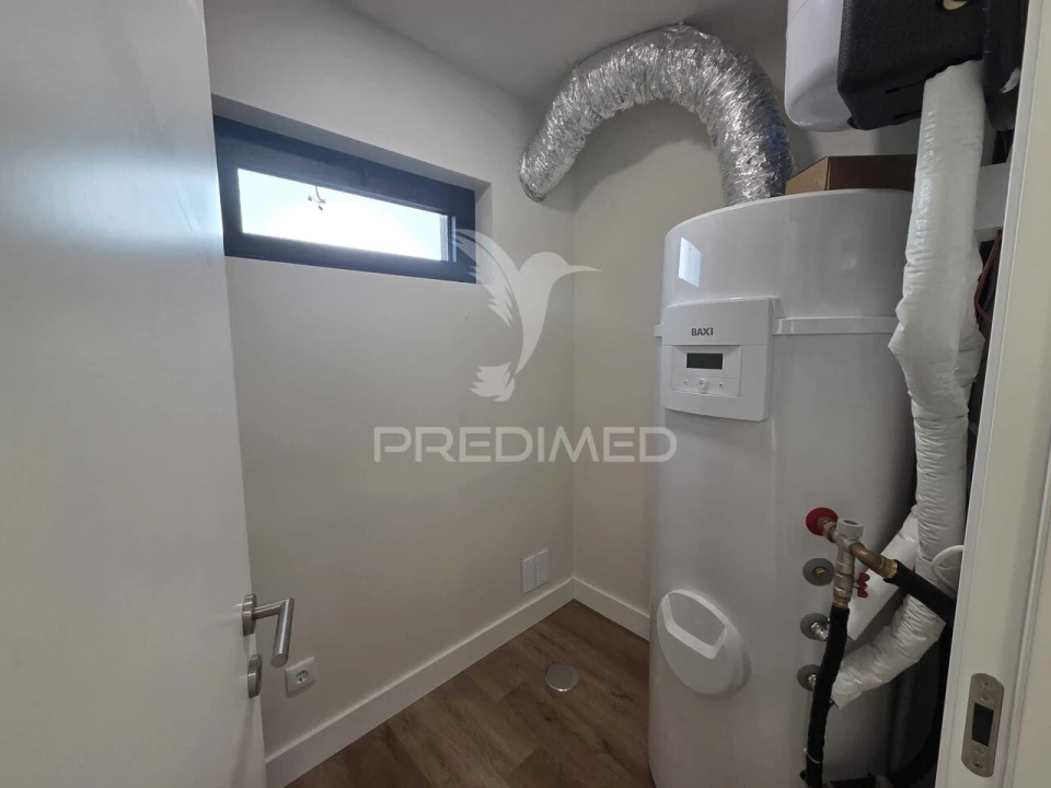 Moradia T4 para Venda em Aradas Foto 11