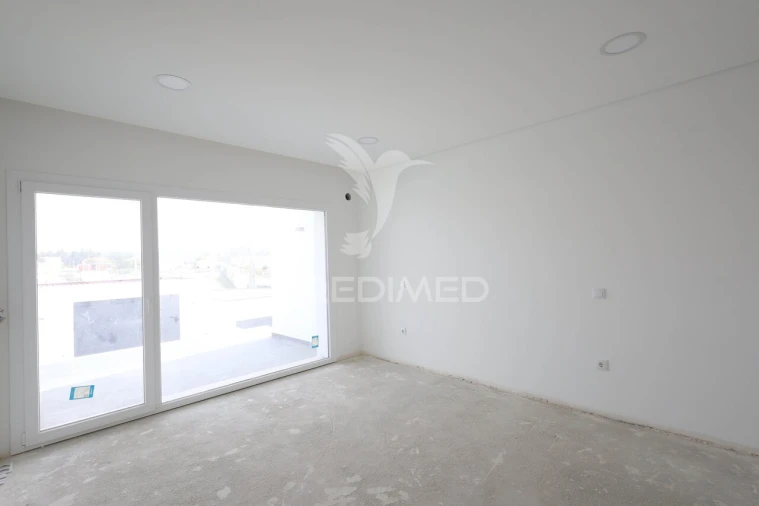 Moradia T5 para Venda em Nossa Sra de Fatima Foto 7