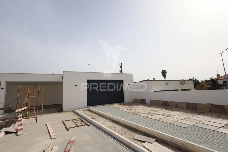 Moradia T5 para Venda em Nossa Sra de Fatima Foto 35