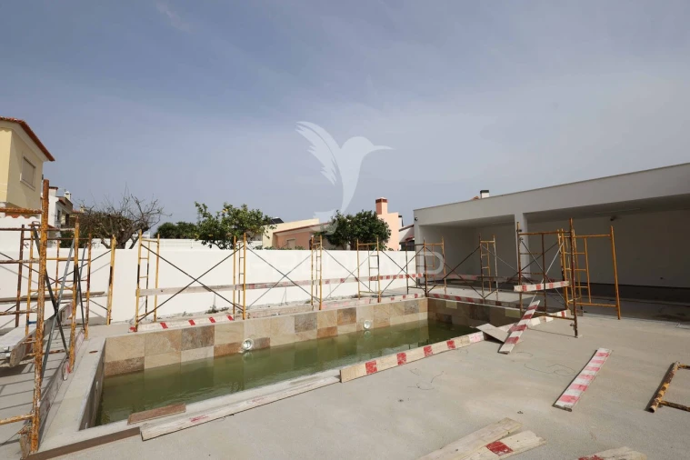 Moradia T5 para Venda em Nossa Sra de Fatima Foto 36