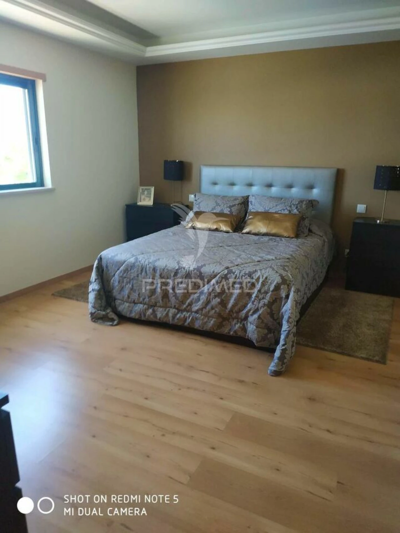 Moradia T4 para Venda em Quelfes Foto 8