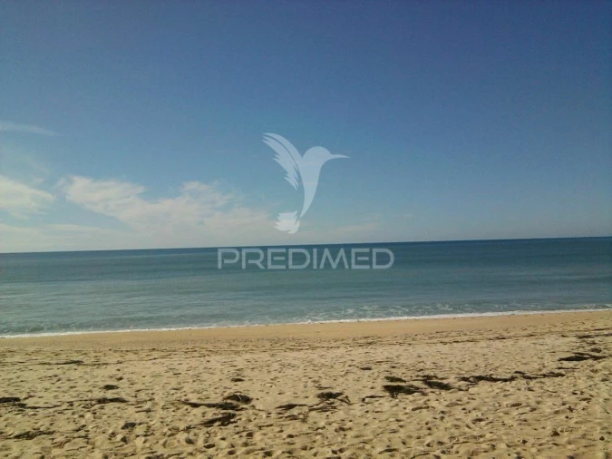 Moradia T4 para Venda em Quelfes Foto 21