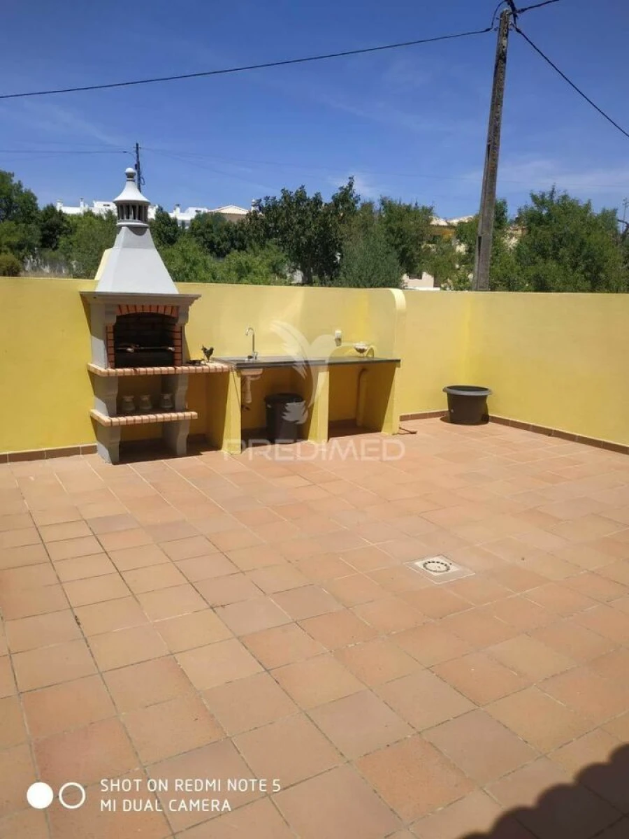 Moradia T4 para Venda em Quelfes Foto 20