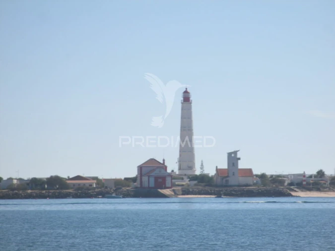 Moradia T4 para Venda em Quelfes Foto 22