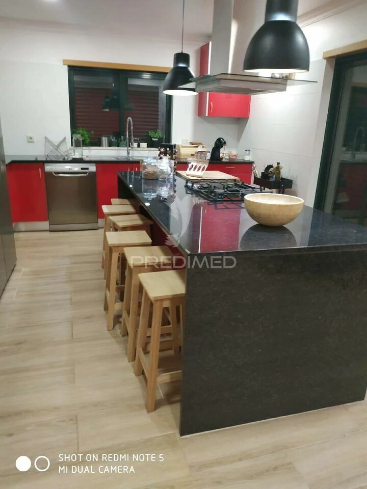 Moradia T4 para Venda em Quelfes Foto 5