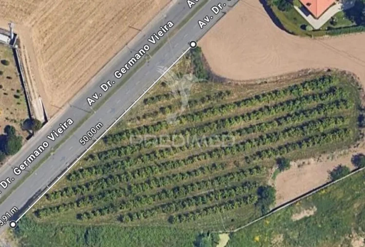 Terreno para Venda em Cidade da Maia Foto 2