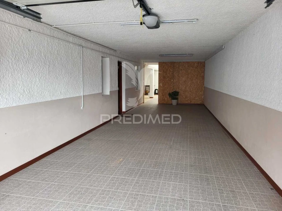 Moradia T4 para Venda em Oiã Foto 18