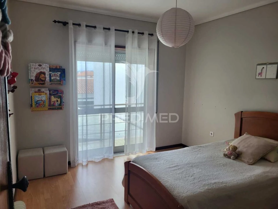 Moradia T4 para Venda em Oiã Foto 13