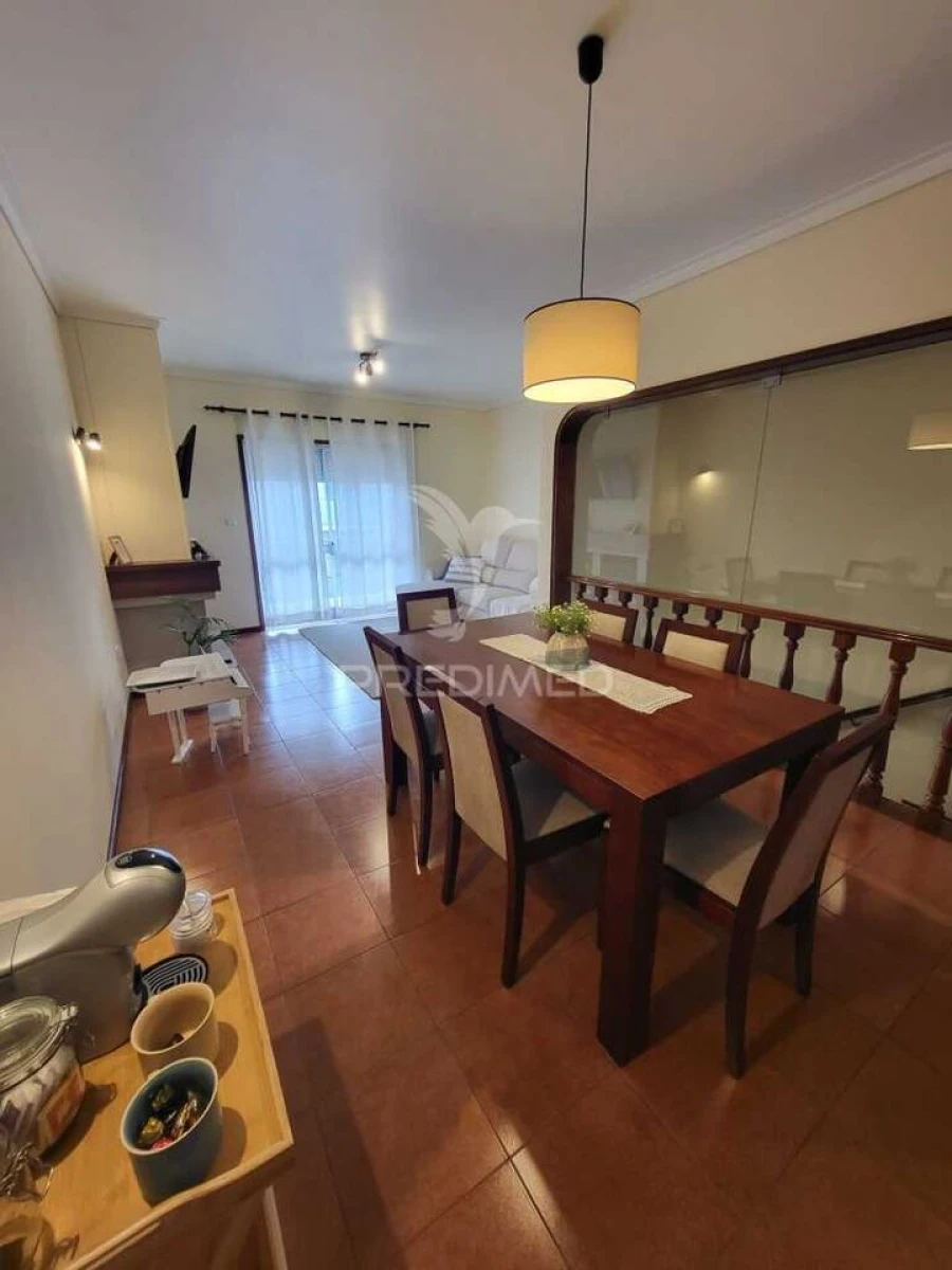 Moradia T4 para Venda em Oiã