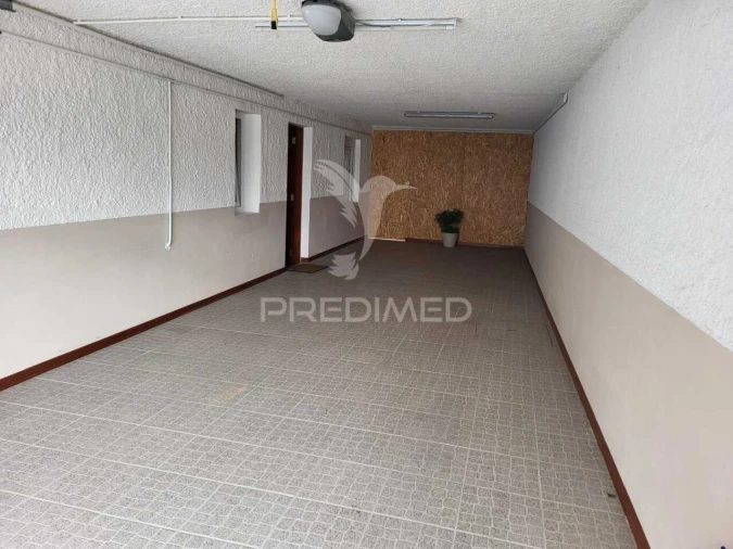 Moradia T4 para Venda em Oiã Foto 17