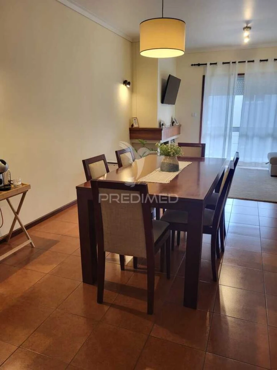 Moradia T4 para Venda em Oiã Foto 4