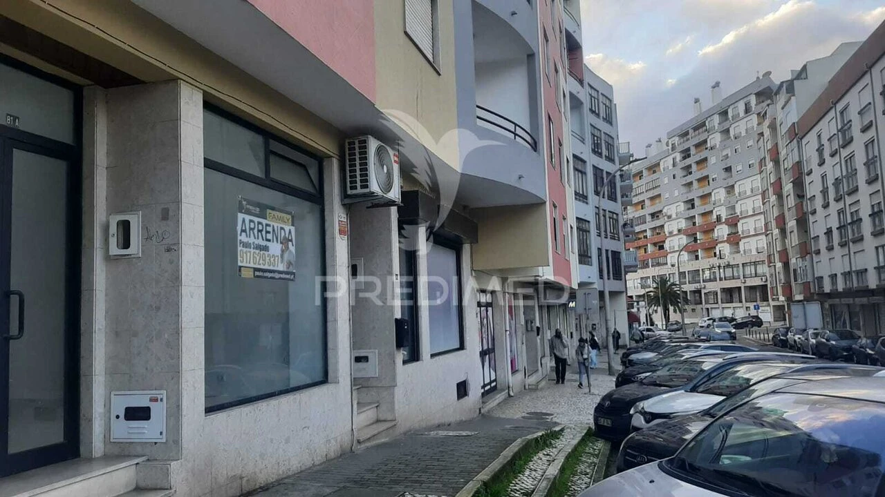 Loja para Arrendamento em Setubal (São Sebastião) Foto 2