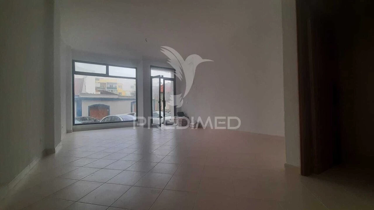 Loja para Arrendamento em Setubal (São Sebastião) Foto 5