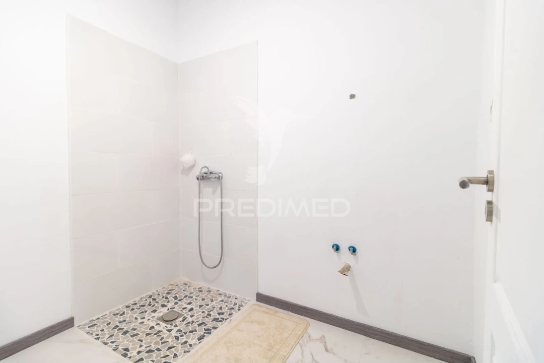 Moradia T5 para Venda em Pinhal Novo Foto 25