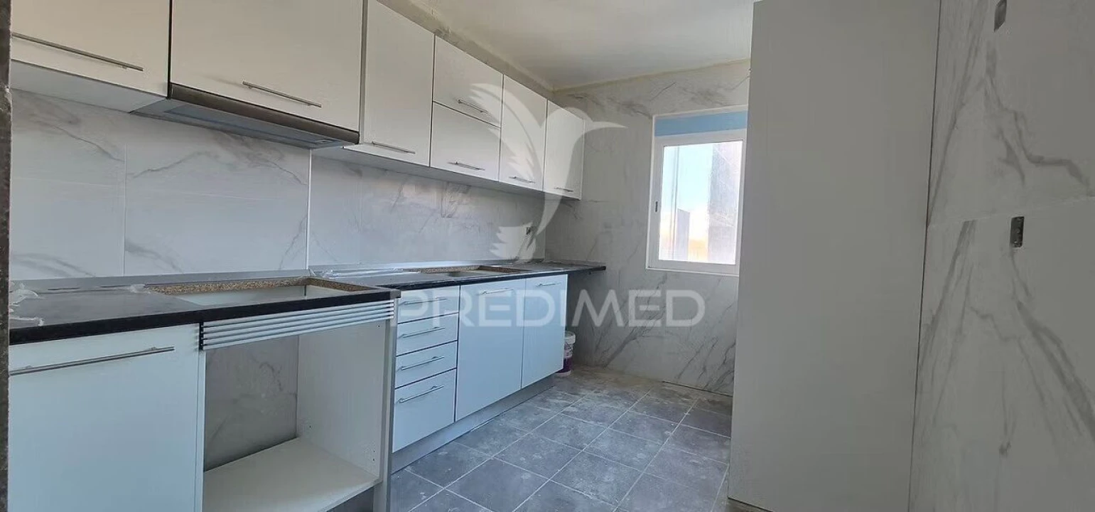 Apartamento T2 para Venda em Setubal (São Sebastião) Foto 1
