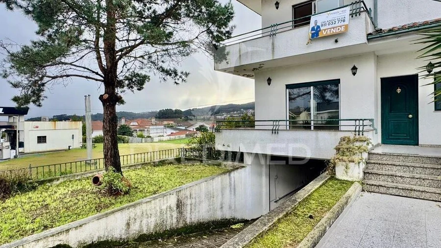 Moradia T4 para Venda em Sande (São Martinho)