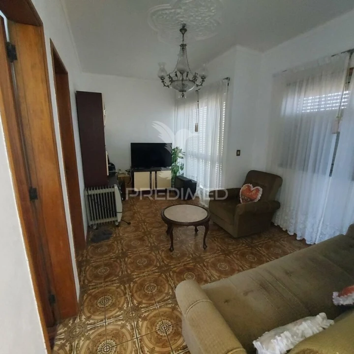 Moradia T3 para Venda em Arneiro das Milhariças Foto 3