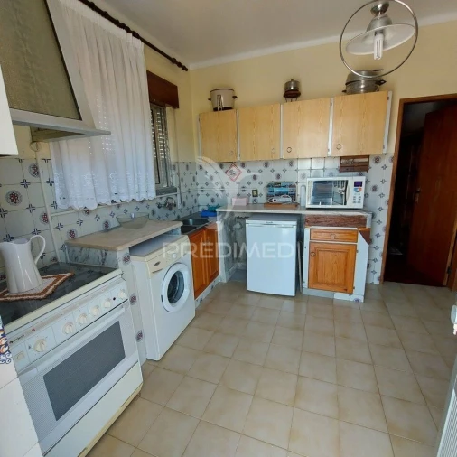 Moradia T3 para Venda em Arneiro das Milhariças Foto 2