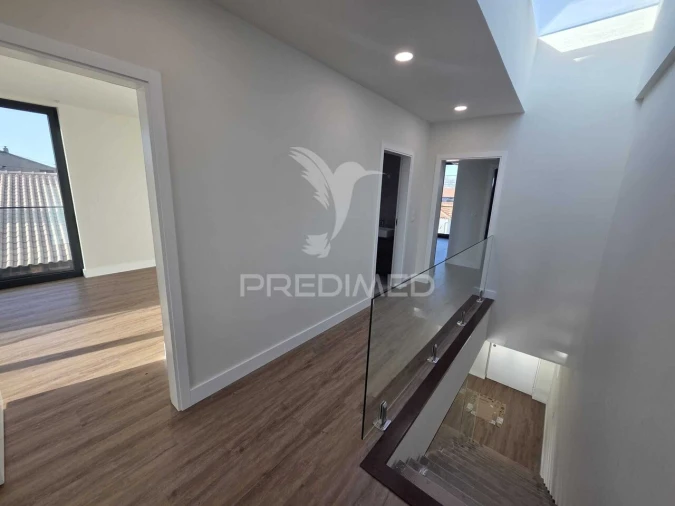 Moradia T4 para Venda em Aradas Foto 23