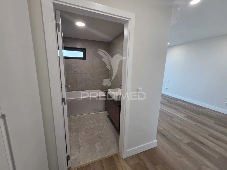 Moradia T4 para Venda em Aradas Foto 20