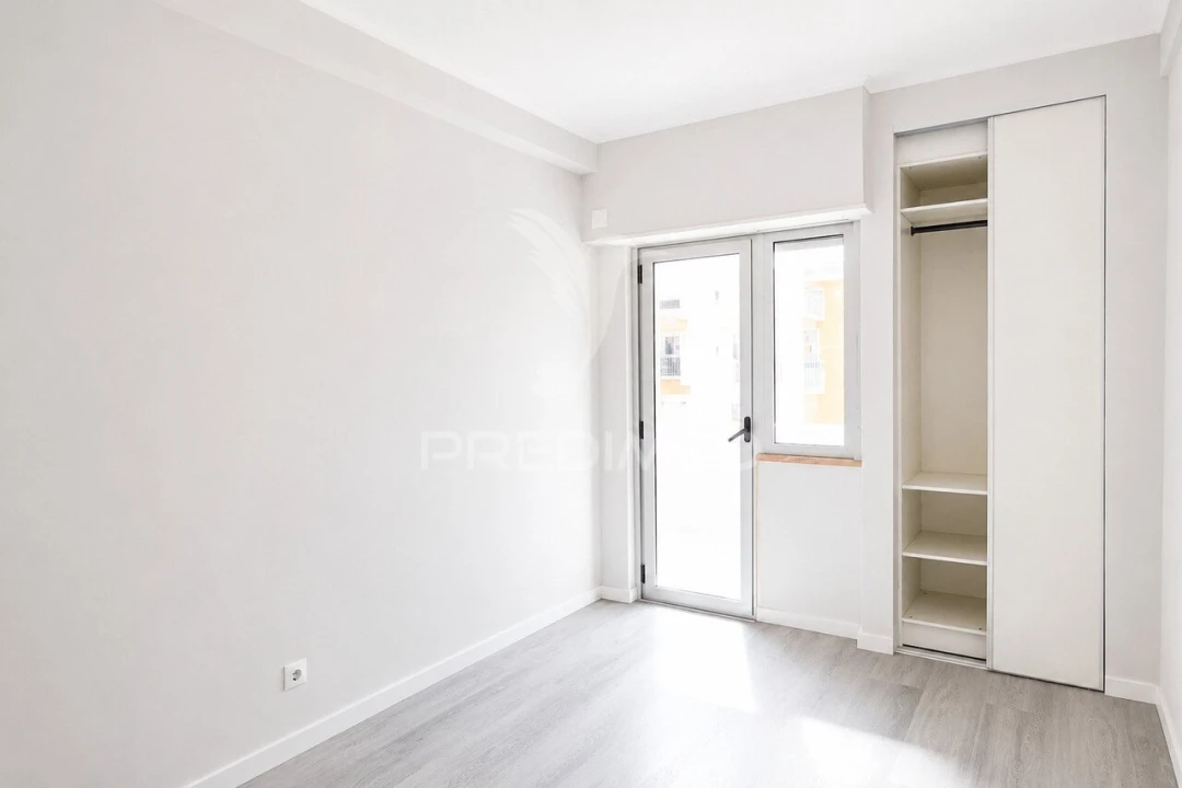 Apartamento T2 para Venda em Oeiras e São Julião da Barra, Paço de Arcos e Caxias Foto 9