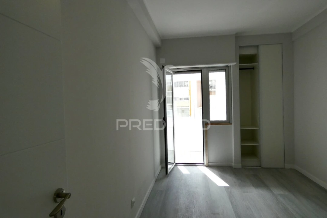 Apartamento T2 para Venda em Oeiras e São Julião da Barra, Paço de Arcos e Caxias Foto 12