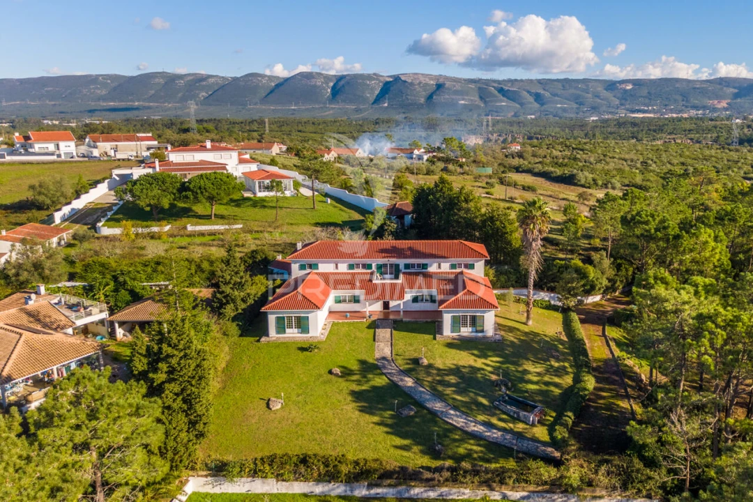 Moradia T7 para Venda em Aljubarrota Foto 1