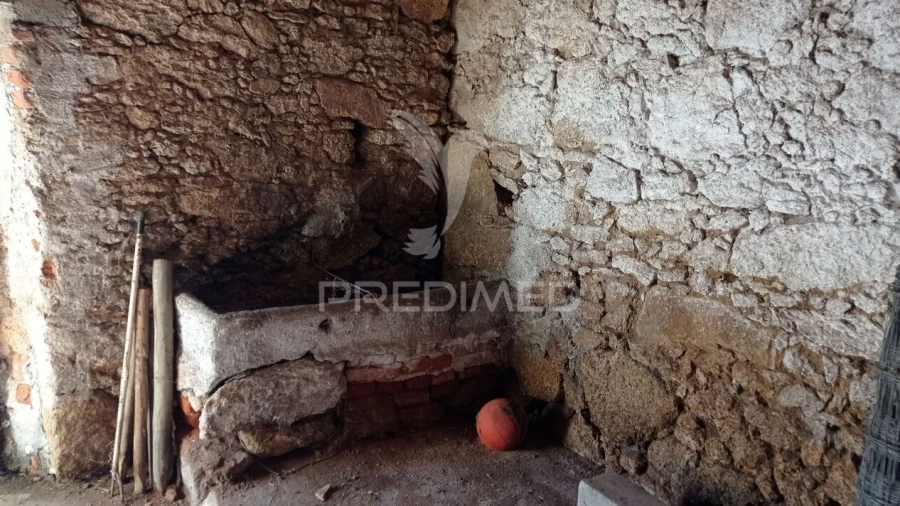 Moradia T0 para Venda em Comenda