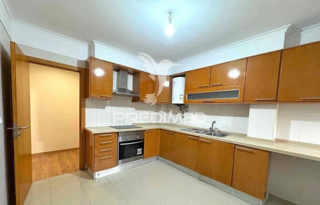 Apartamento T3 para Venda em Rio de Mouro Foto 5