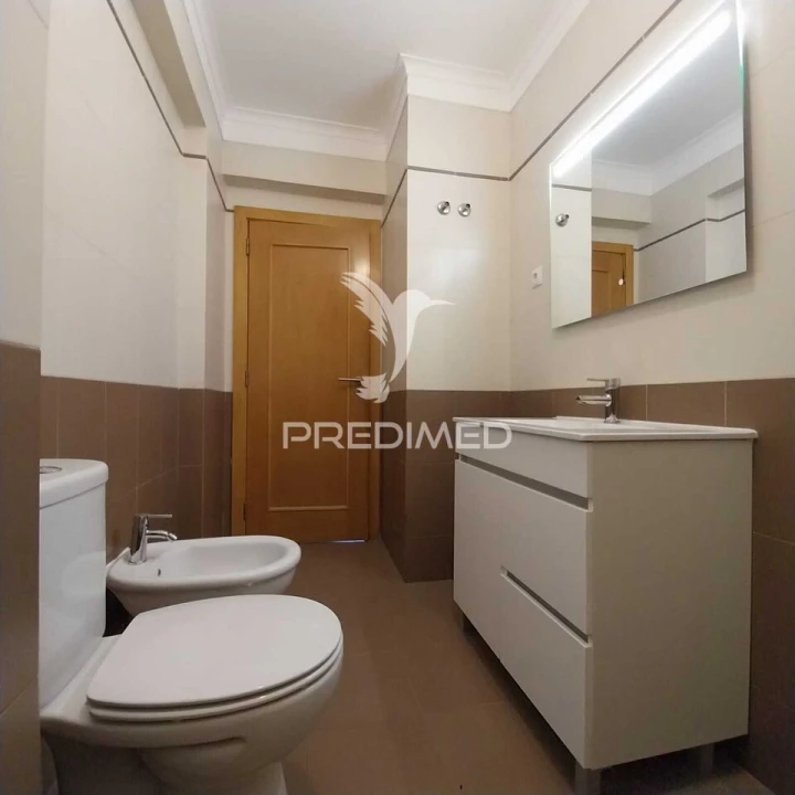 Apartamento T3 para Venda em Rio de Mouro Foto 25