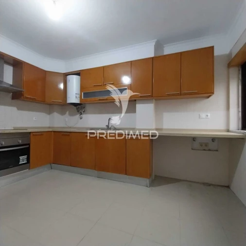 Apartamento T3 para Venda em Rio de Mouro Foto 6