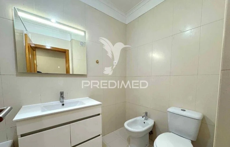 Apartamento T3 para Venda em Rio de Mouro Foto 26