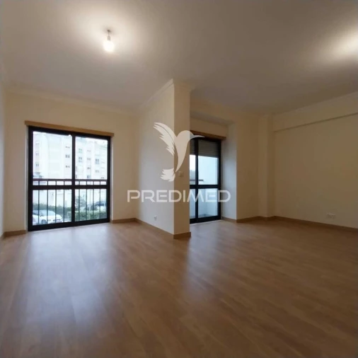 Apartamento T3 para Venda em Rio de Mouro Foto 9