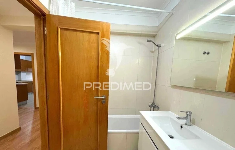 Apartamento T3 para Venda em Rio de Mouro Foto 18