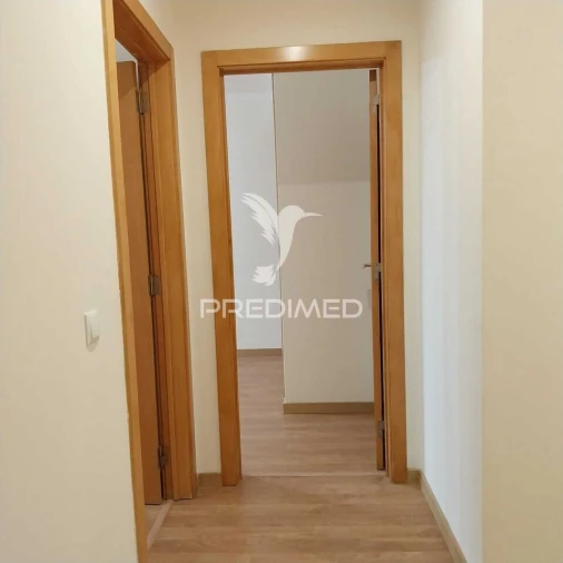 Apartamento T3 para Venda em Rio de Mouro Foto 30