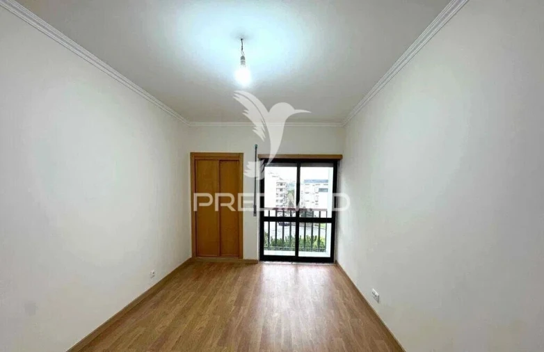 Apartamento T3 para Venda em Rio de Mouro Foto 29