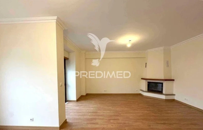 Apartamento T3 para Venda em Rio de Mouro Foto 13