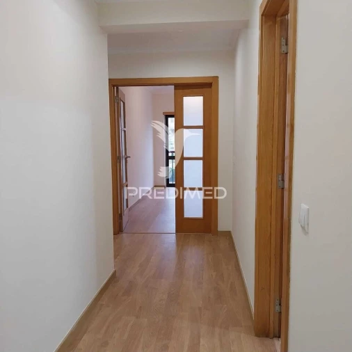 Apartamento T3 para Venda em Rio de Mouro Foto 7