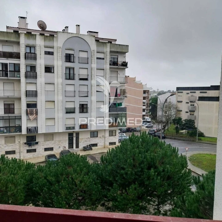 Apartamento T3 para Venda em Rio de Mouro Foto 33