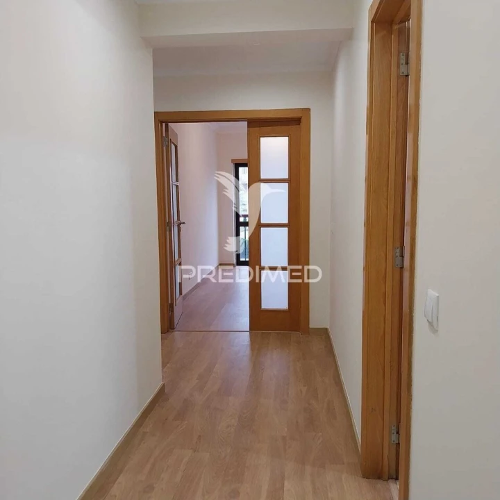 Apartamento T3 para Venda em Rio de Mouro Foto 7