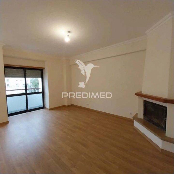 Apartamento T3 para Venda em Rio de Mouro Foto 14