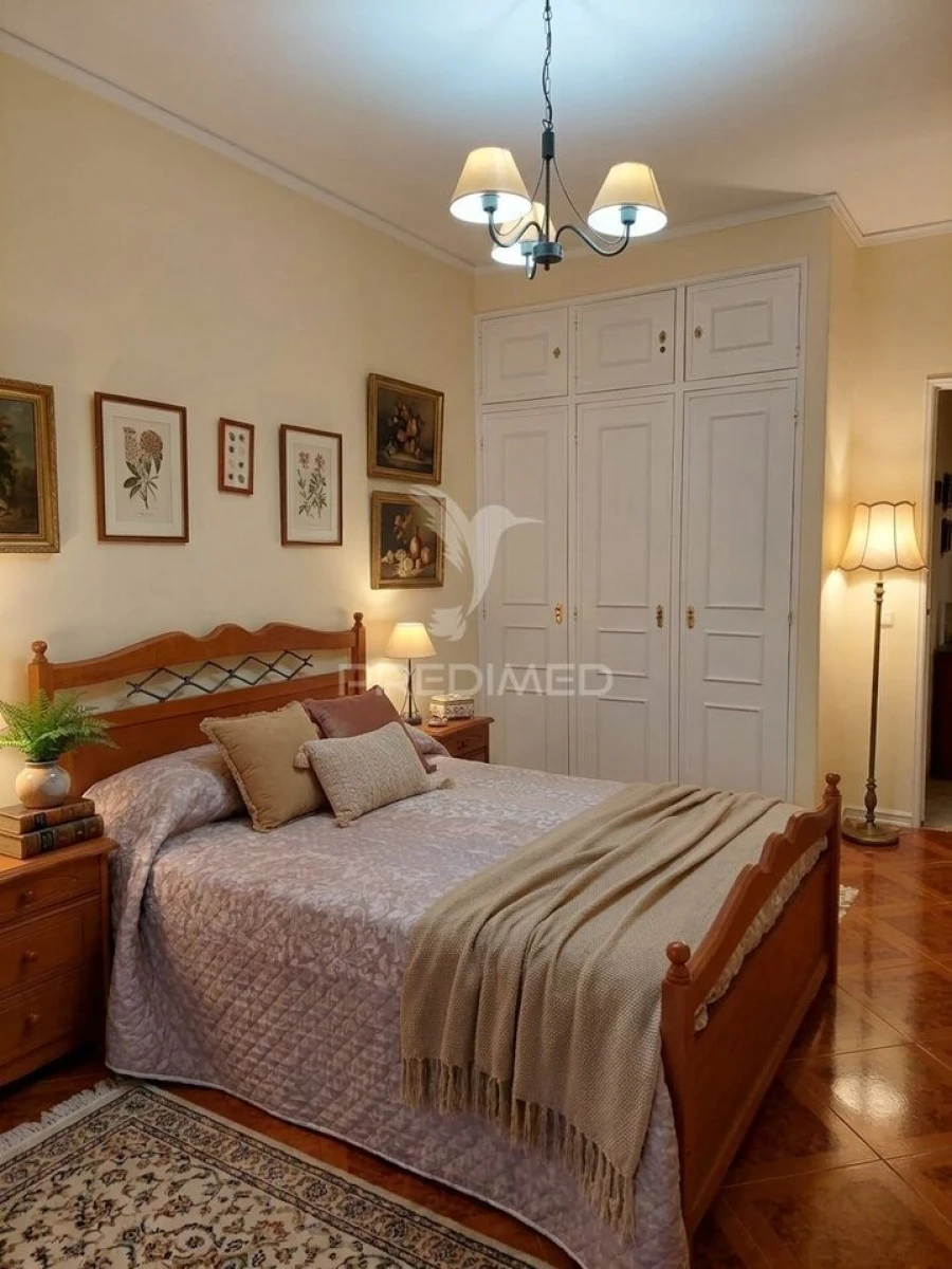 Apartamento T2 para Venda em Quarteira Foto 9