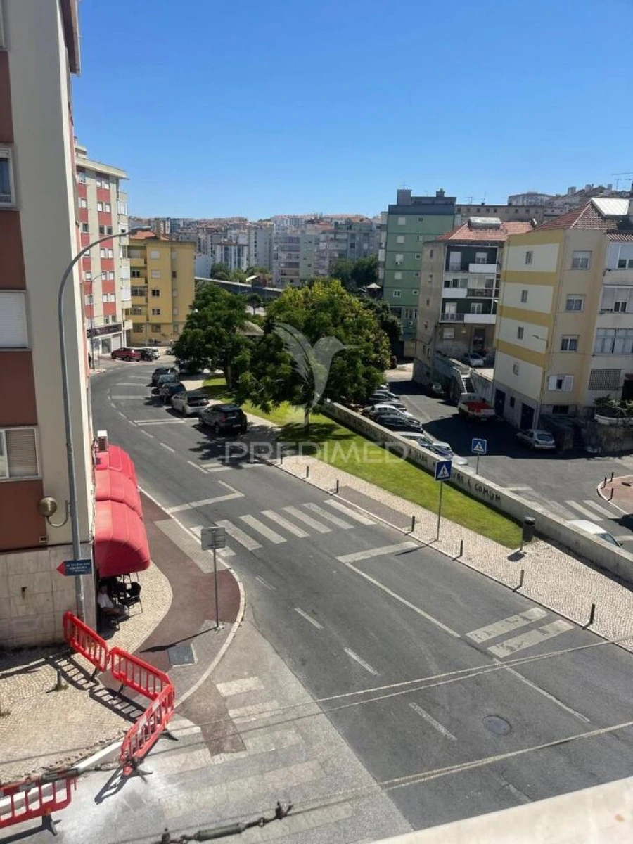 Apartamento T1 para Venda em Falagueira-Venda Nova Foto 22